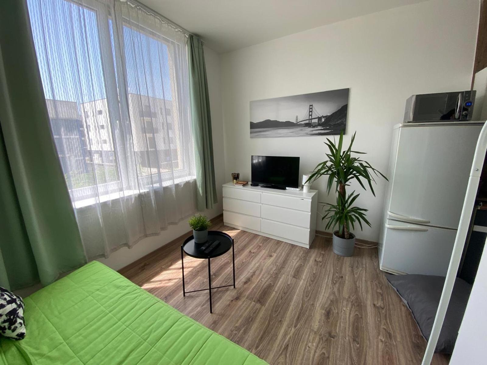 Rovao Apartment, 1-2 Guests, Free Parking & Wifi, 30Min From Downtown Rovinka Eksteriør billede